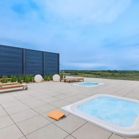 Dom wakacyjny Semi-detached Crveni Vrh By Interhome *